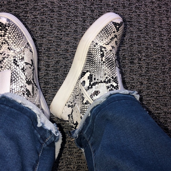 Snakeskin wedge sneaker - Picture 2 of 3